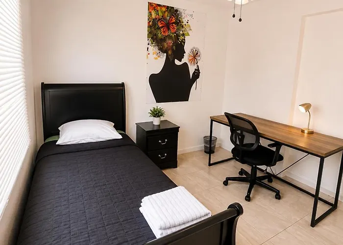 Habitación en casa particular Malibu With Pool For Students & Young Professionals! Tempe