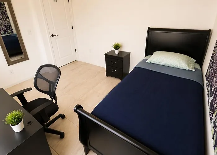 Habitación en casa particular Malibu With Pool For Students & Young Professionals! Tempe